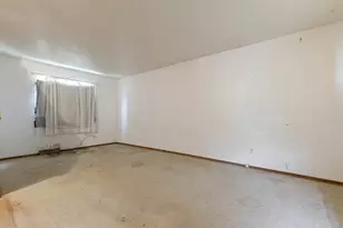 2714 Ashland Ct, Rockford, IL 61101 - Photo 4