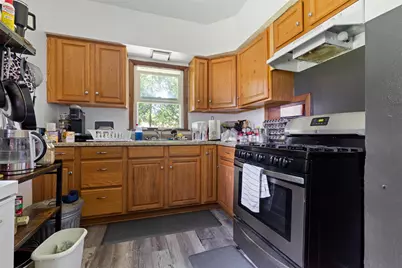 319 N Independence Avenue, Rockford, IL 61101 - Photo 6