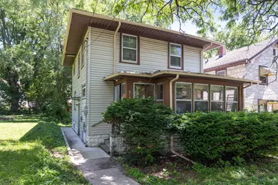 319 N Independence Avenue, Rockford, IL 61101 - Photo 2