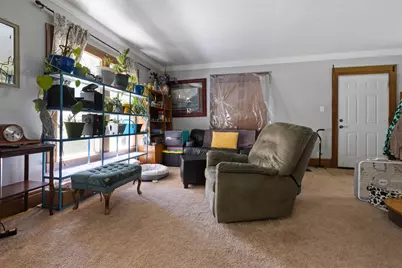 319 N Independence Avenue, Rockford, IL 61101 - Photo 4