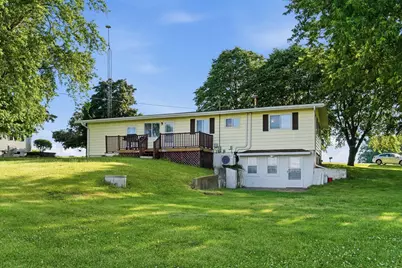 3447 Hilldale Drive, Freeport, IL 61032 - Photo 18