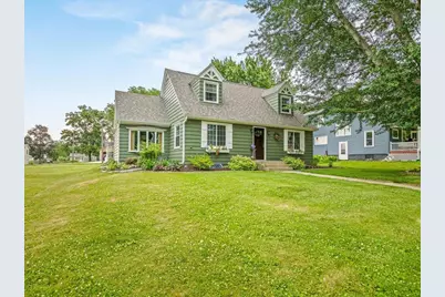 212 S Pecatonica Street, Winnebago, IL 61088 - Photo 2