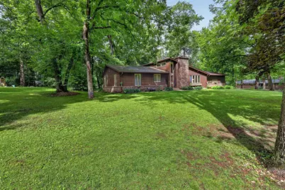 765 Lakewood Drive, Rockford, IL 61102 - Photo 2