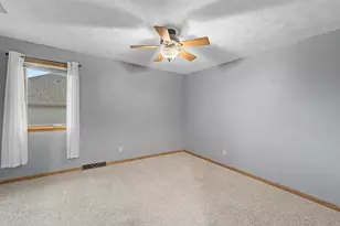 11697 Deacon Dr, Rockton, IL 61072 - Photo 12