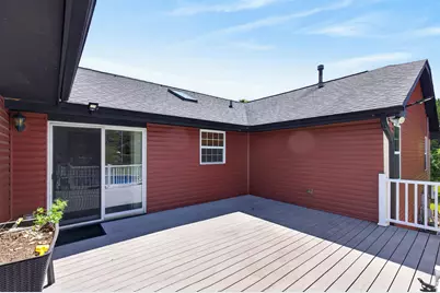 513 Pembroke SW Road, Poplar Grove, IL 61065 - Photo 32