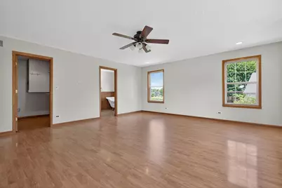 513 Pembroke SW Road, Poplar Grove, IL 61065 - Photo 10