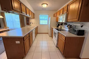 5241 Diane Dr, Rockford, IL 61108 - Photo 6