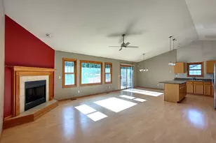 152 NW Columbia St, Poplar Grove, IL 61065 - Photo 8