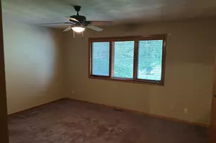 1318 Trainer Rd, Rockford, IL 61108 - Photo 4