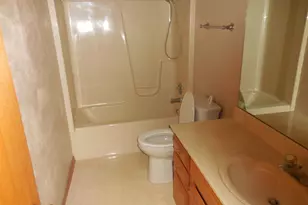 1318 Trainer Rd, Rockford, IL 61108 - Photo 10