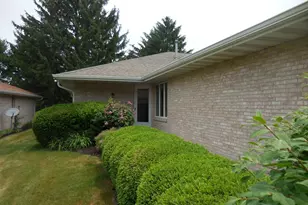 1318 Trainer Rd, Rockford, IL 61108 - Photo 14