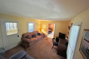 126 E 6th St, Pecatonica, IL 61063 - Photo 10