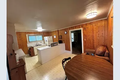 126 E 6th Street, Pecatonica, IL 61063 - Photo 6