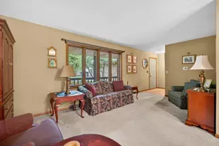 2802 English, Rockford, IL 61114 - Photo 4