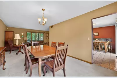 2802 English, Rockford, IL 61114 - Photo 6