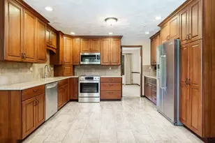 1610 Shaw Woods Dr, Rockford, IL 61107 - Photo 12