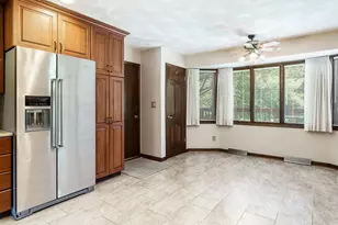 1610 Shaw Woods Dr, Rockford, IL 61107 - Photo 10