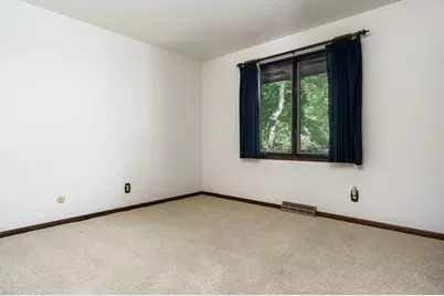 1610 Shaw Woods Drive, Rockford, IL 61107 - Photo 22