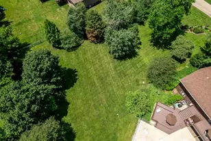 1610 Shaw Woods Dr, Rockford, IL 61107 - Photo 64