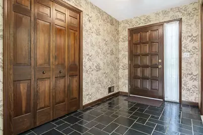 1610 Shaw Woods Drive, Rockford, IL 61107 - Photo 4