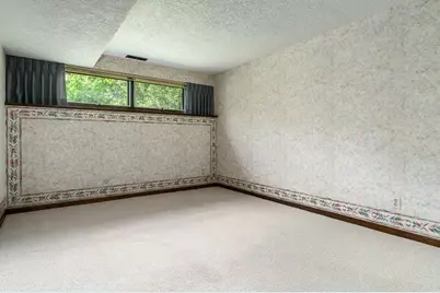 1610 Shaw Woods Drive, Rockford, IL 61107 - Photo 38