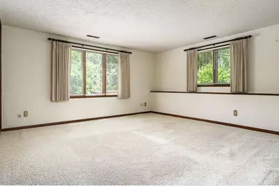 1610 Shaw Woods Drive, Rockford, IL 61107 - Photo 36