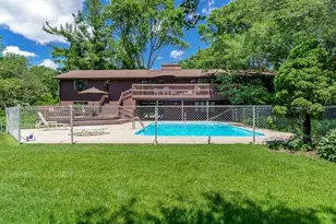 1610 Shaw Woods Dr, Rockford, IL 61107 - Photo 52