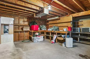 2057 Il Rte 26 N, Freeport, IL 61032 - Photo 28