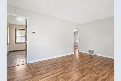 3447 Broadway, Rockford, IL 61108 - Photo 8