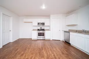 506 Scotts Army Trail, Belvidere, IL 61008 - Photo 2