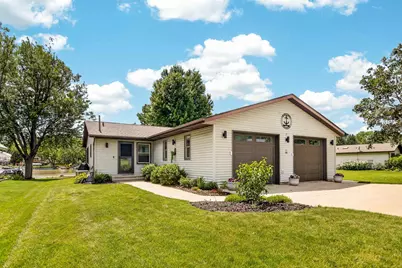 1106 Candlewick Dr NE, Poplar Grove, IL 61065 - Photo 2