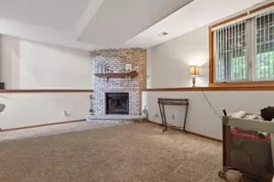 11202 Downing Ln, Roscoe, IL 61073 - Photo 12