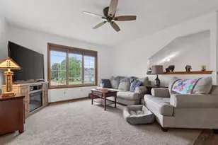 11202 Downing Ln, Roscoe, IL 61073 - Photo 4