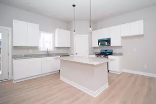 775 Biscayne Pl, Roscoe, IL 61073 - Photo 6