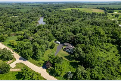 8321 Blomberg Road, Cherry Valley, IL 61016 - Photo 2