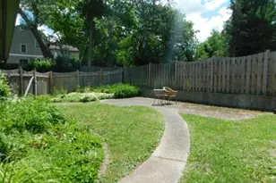 1421 Parkview Ave, Rockford, IL 61107 - Photo 22