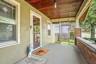 238 Guard St, Rockford, IL 61103 - Photo 4