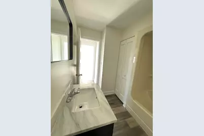 304 W Main Street, Genoa, IL 60135 - Photo 18