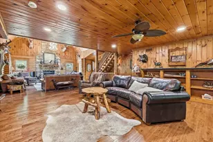 2105 N Elizabeth Scales Mound Rd, Elizabeth, IL 61028 - Photo 12