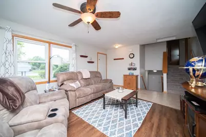 5885 Longest Dr, South Beloit, IL 61080 - Photo 2