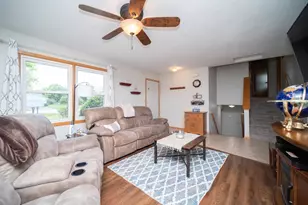 5885 Longest Dr, South Beloit, IL 61080 - Photo 2
