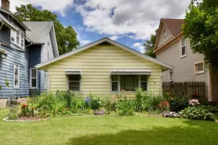 412 S 1st St, Rockford, IL 61104 - Photo 2