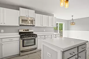 2625 E Winfield Ln, Belvidere, IL 61008 - Photo 18