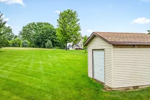 63 Delburne Dr, Lake Summerset, IL 61019 - Photo 6