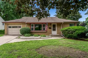 2703 19th Ave, Rockford, IL 61108 - Photo 2