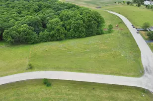 911 Driftwood Ct, Belvidere, IL 61008 - Photo 1