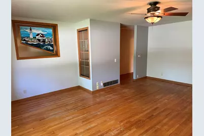 1894 N Ridge Drive, Freeport, IL 61032 - Photo 4