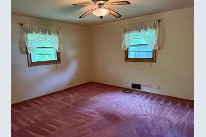1894 N Ridge Drive, Freeport, IL 61032 - Photo 8