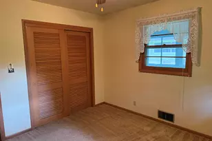 1894 N Ridge Dr, Freeport, IL 61032 - Photo 14