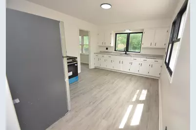 2020 N Rockton Avenue, Rockford, IL 61103 - Photo 6